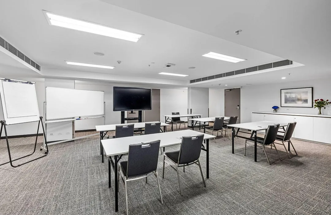 Mainstay Suites Abbotsford-1